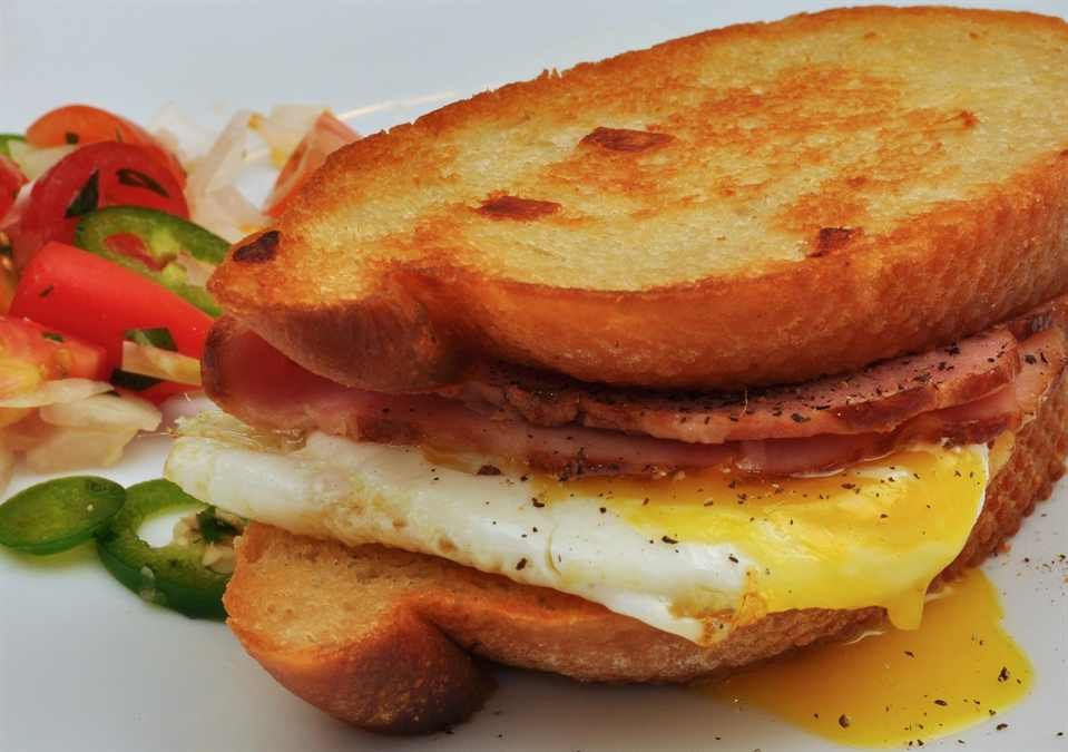 Dunkin’ Breakfast Sandwich Menu: Prices, Calories & Rankings (2026)